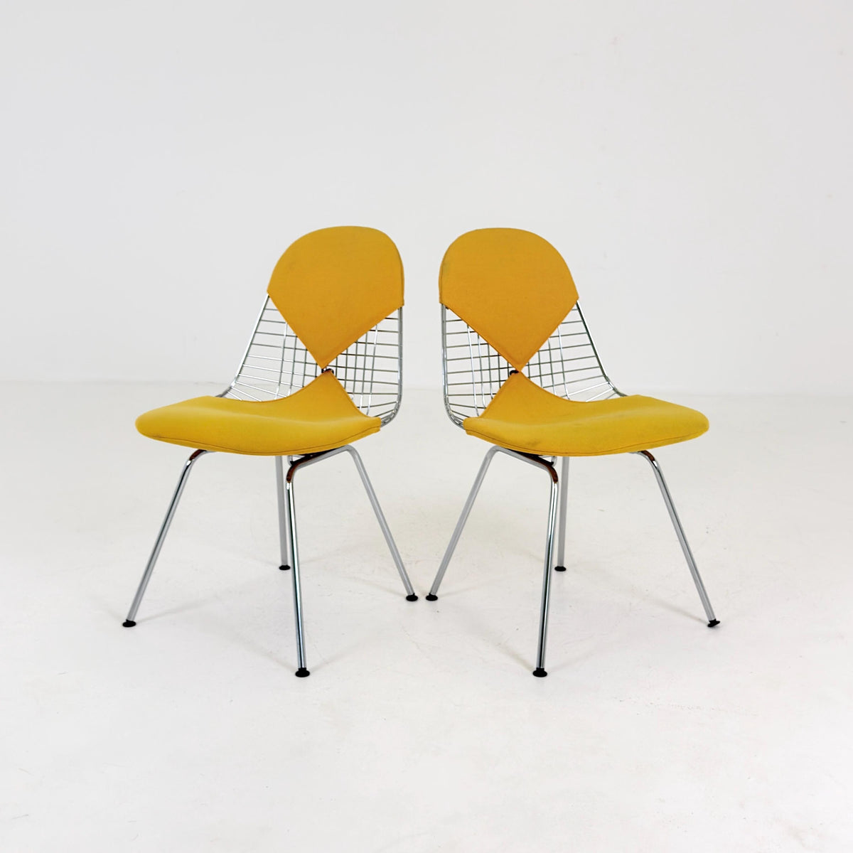 1 of 2 Mid-Century Charles & Ray Eames DKX-2 Wire Chair – Herman Miller – 1970s