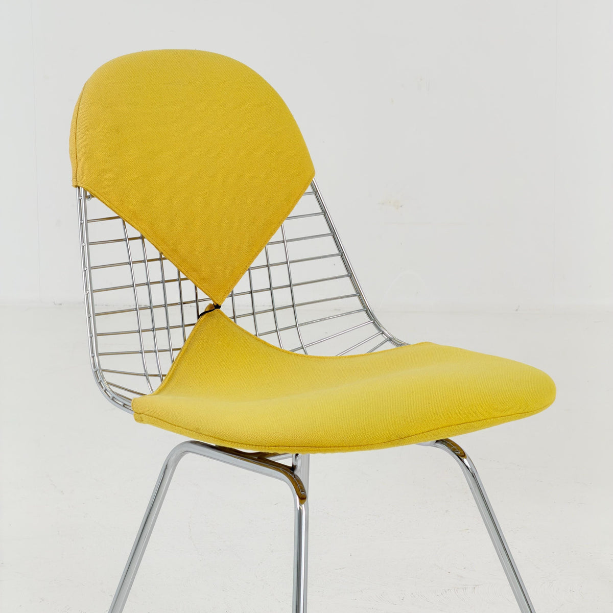 1 of 2 Mid-Century Charles & Ray Eames DKX-2 Wire Chair – Herman Miller – 1970s