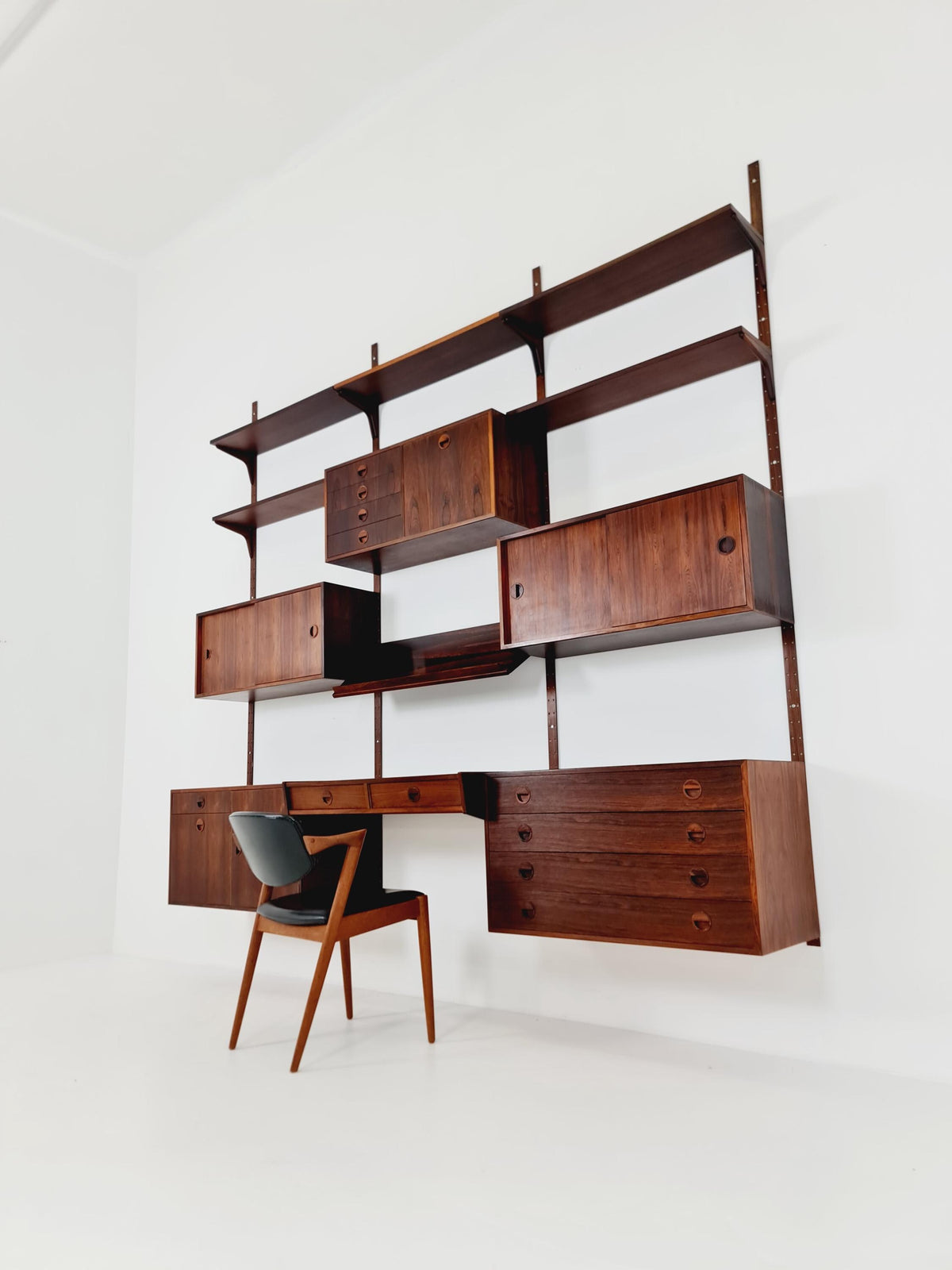 Rare Danish modern modular Rosewood shelving system by Hansen & Guldborg for HG Mobler, Denmark, 1960s