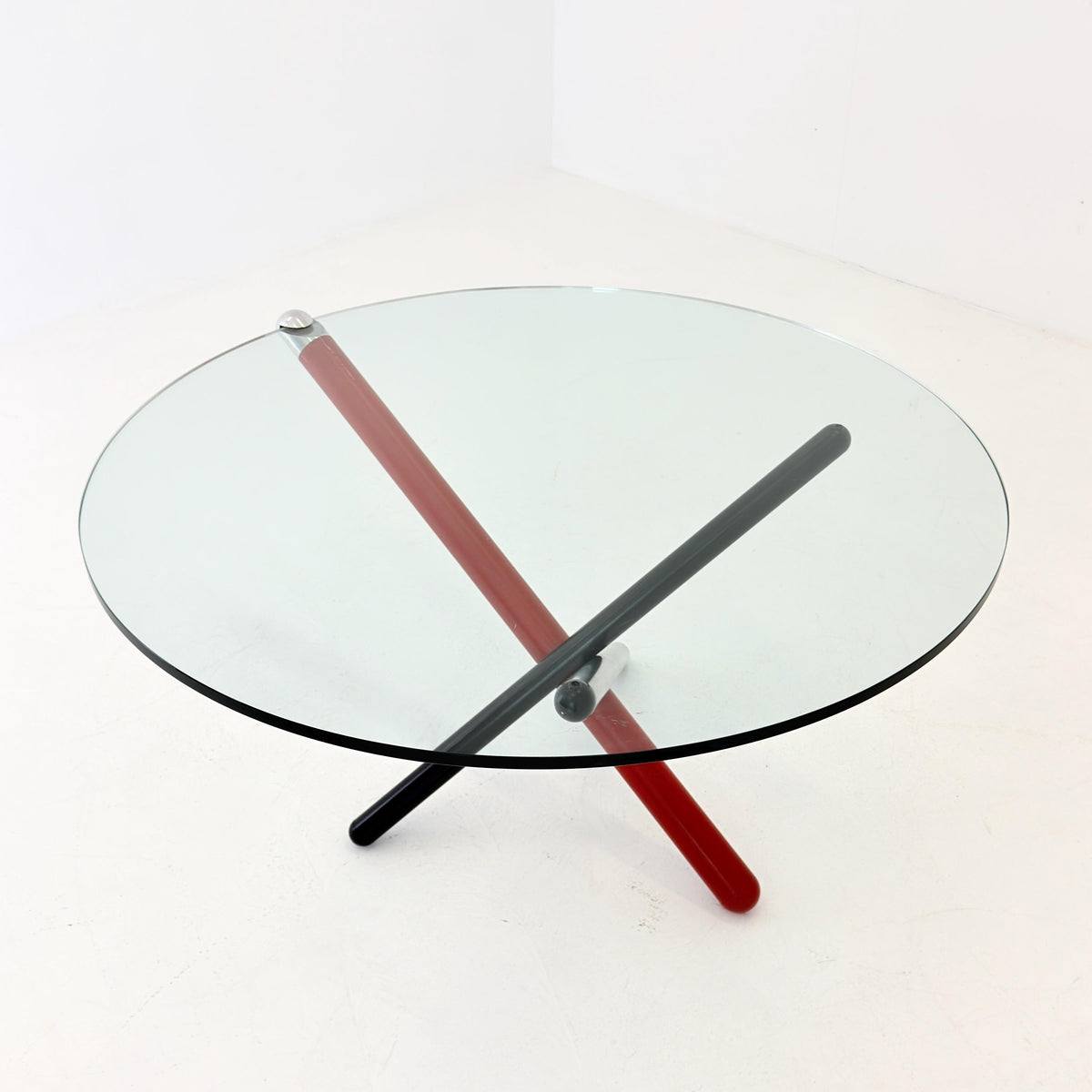 Rare Italian Postmodern Round Dining Table,Red & Black Sculptural Base, 1970s Italy,