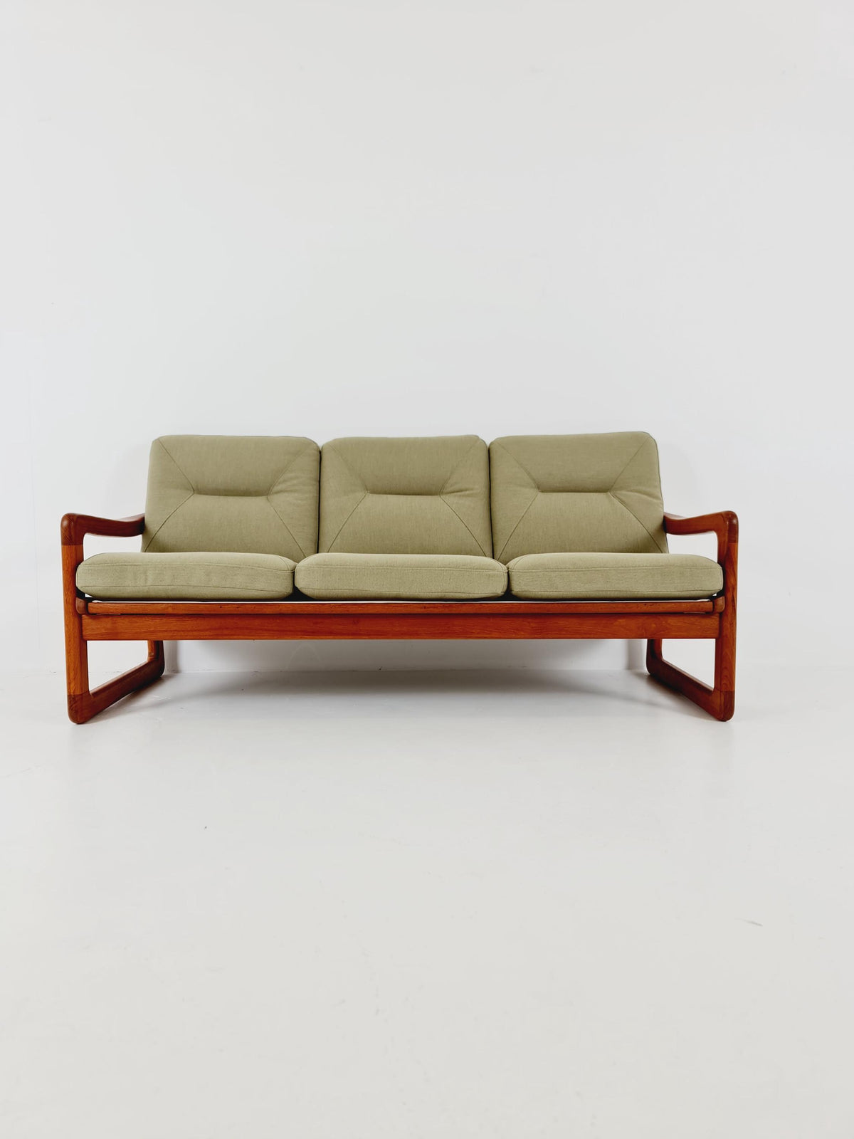 Mid century teak 3 -Seater Sofa by Holstebro Möbelfabrik , 1970s