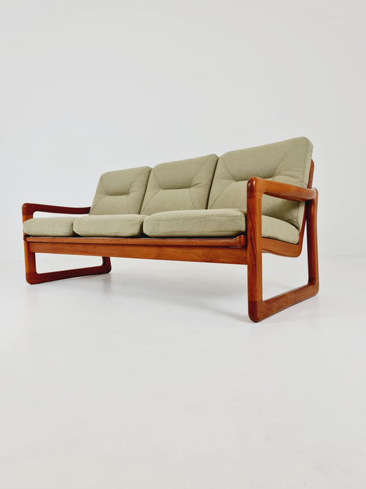 Mid century teak 3 -Seater Sofa by Holstebro Möbelfabrik , 1970s