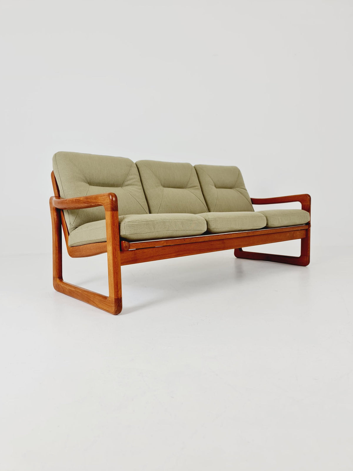 Mid century teak 3 -Seater Sofa by Holstebro Möbelfabrik , 1970s