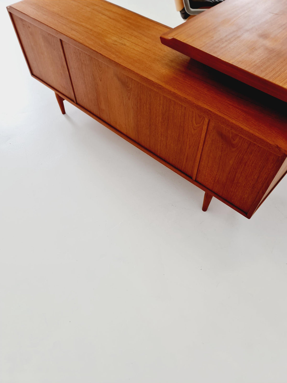 Mid-Century Modern Arne Vodder Model 209 Teak Executive Desk for Sibast