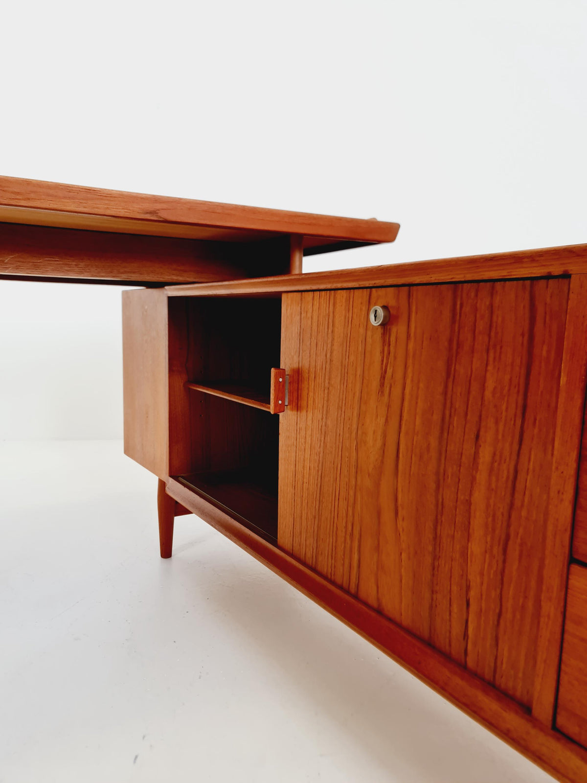 Mid-Century Modern Arne Vodder Model 209 Teak Executive Desk for Sibast