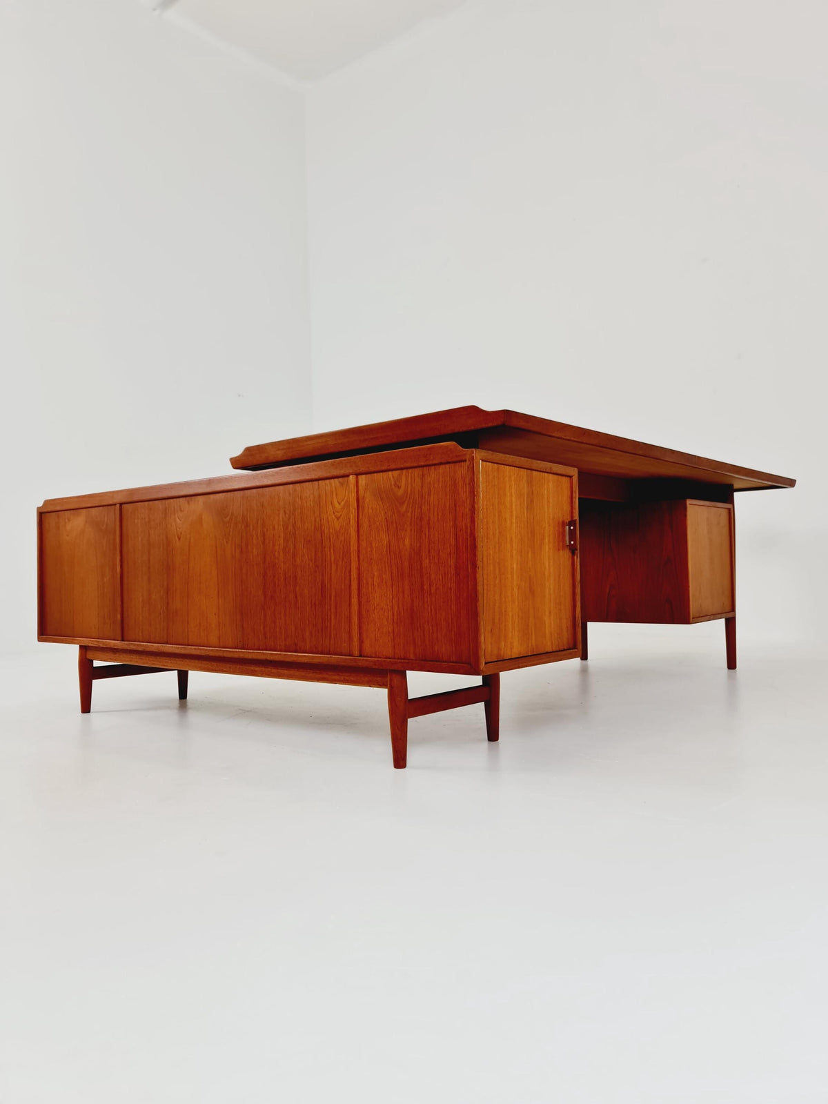 Mid-Century Modern Arne Vodder Model 209 Teak Executive Desk for Sibast