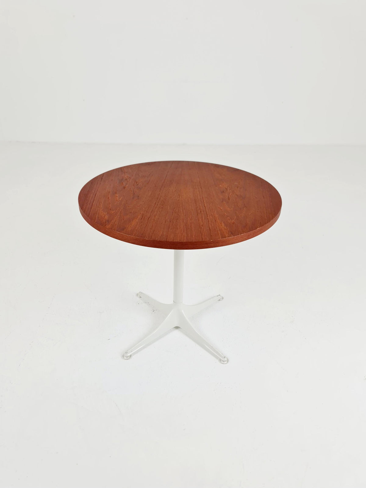 Midcentury side table BY George Nelson for Herman Miller Modell 5452 1970s