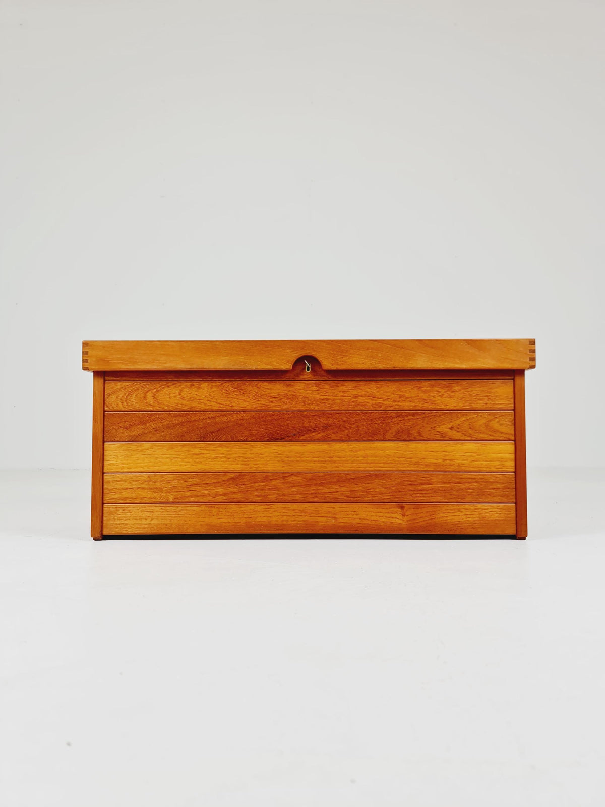Mid century Storage chest /trunk By Kai Kristiansen for Aksel Kjersgaard NR30 1960s
