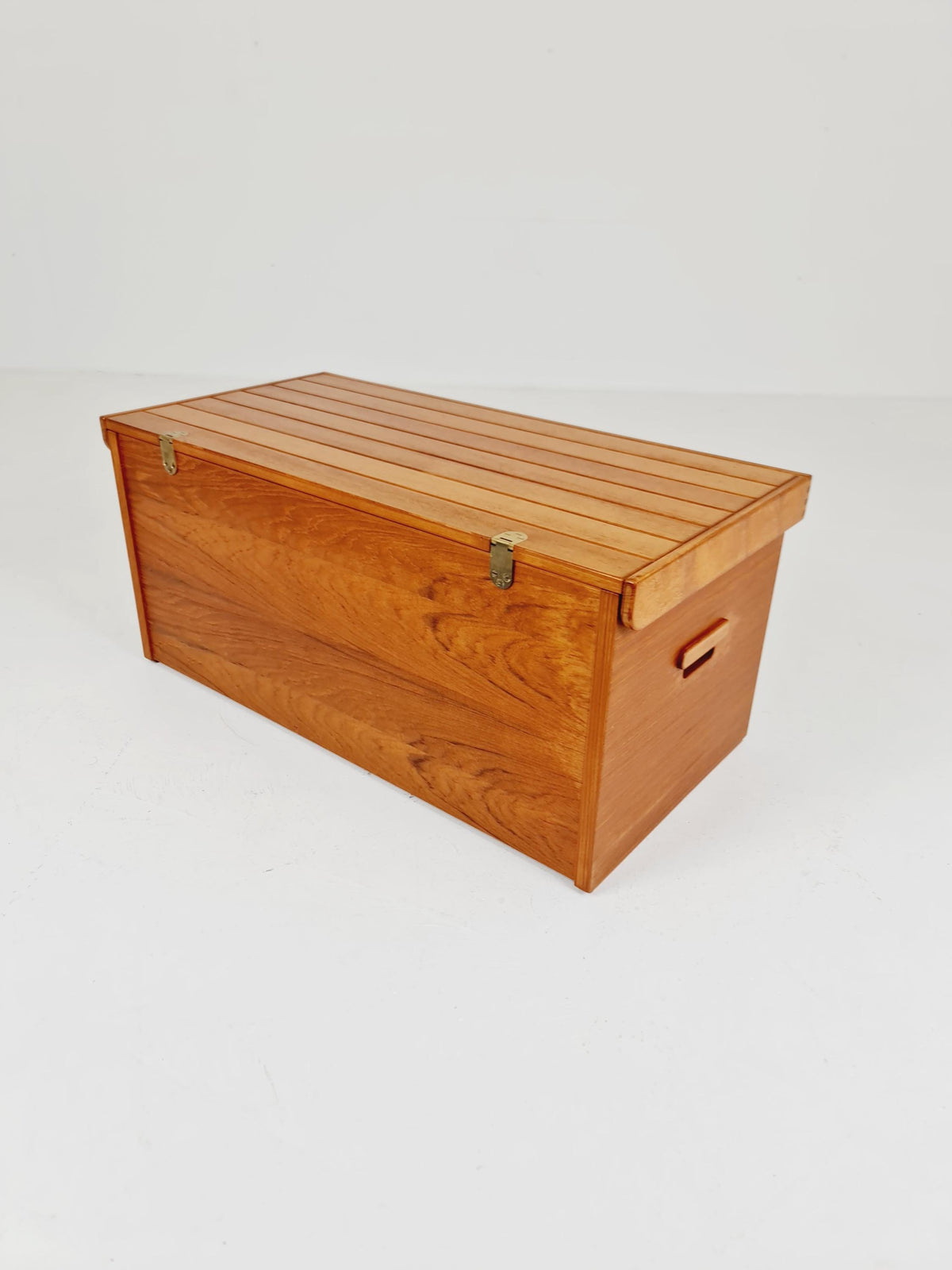 Mid century Storage chest /trunk By Kai Kristiansen for Aksel Kjersgaard NR30 1960s