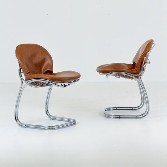1 of 2 Mid century Bauhaus cognac leather Sabrina dining chair by Gaston’s Rinaldi for Rima Linea ,1970s Italy