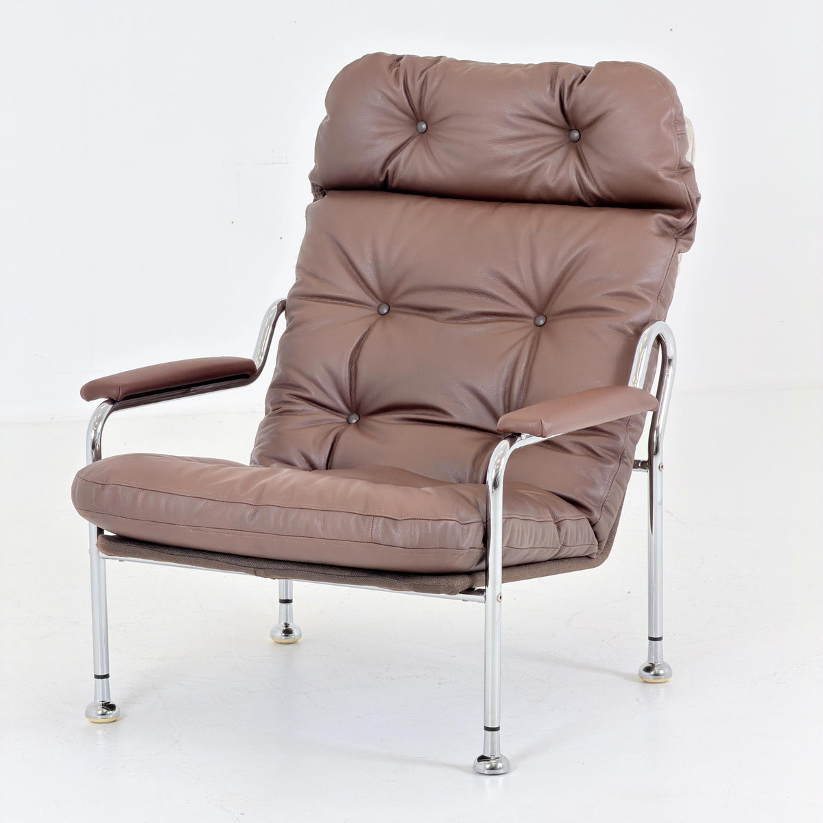 Mid-Century Modern Scandinavian lounge chair Design By Bo Eigert for Stalbo , Sweden 1970s