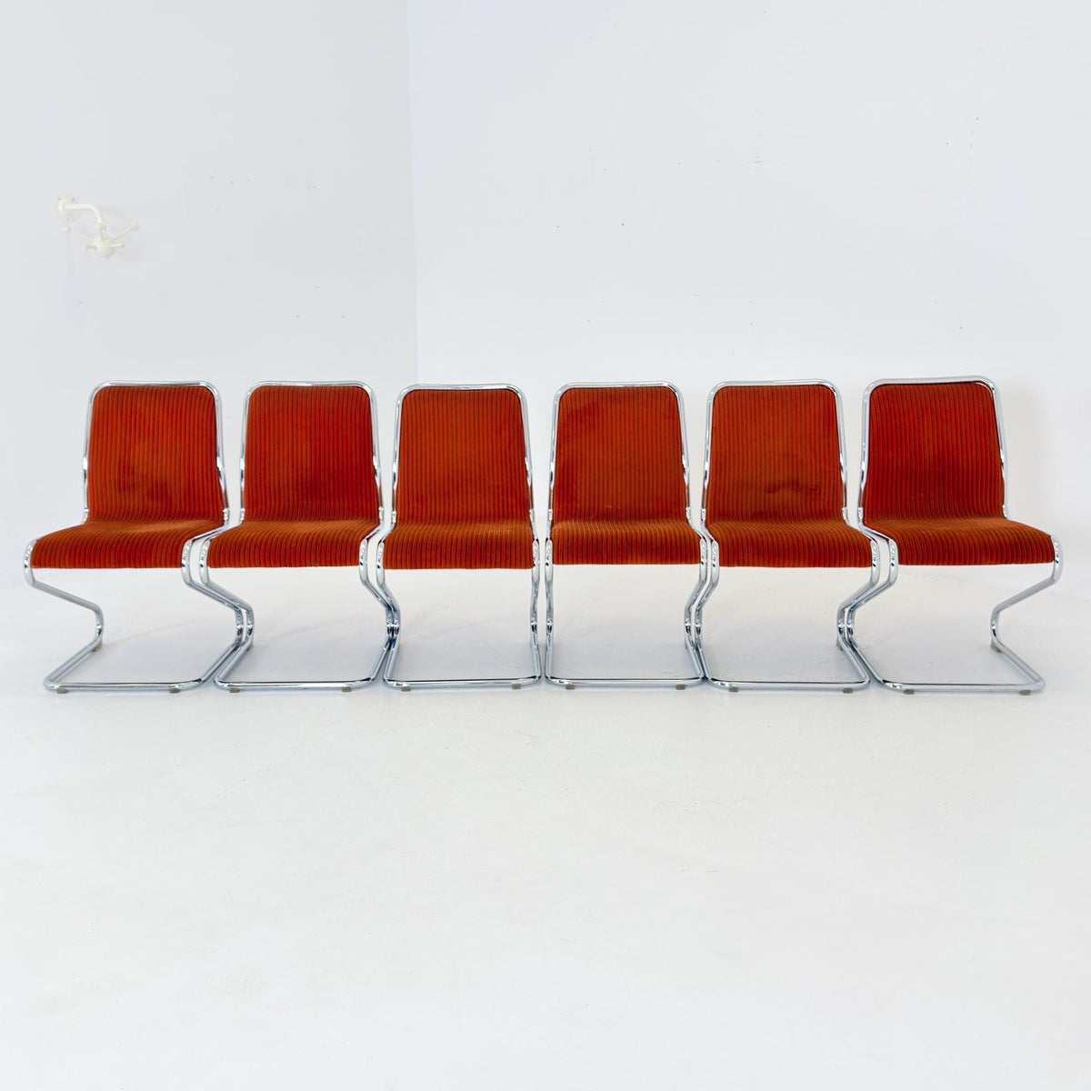 Set of 6 Mid Century Cantilever Dining Z-Chairs 1980s Italy