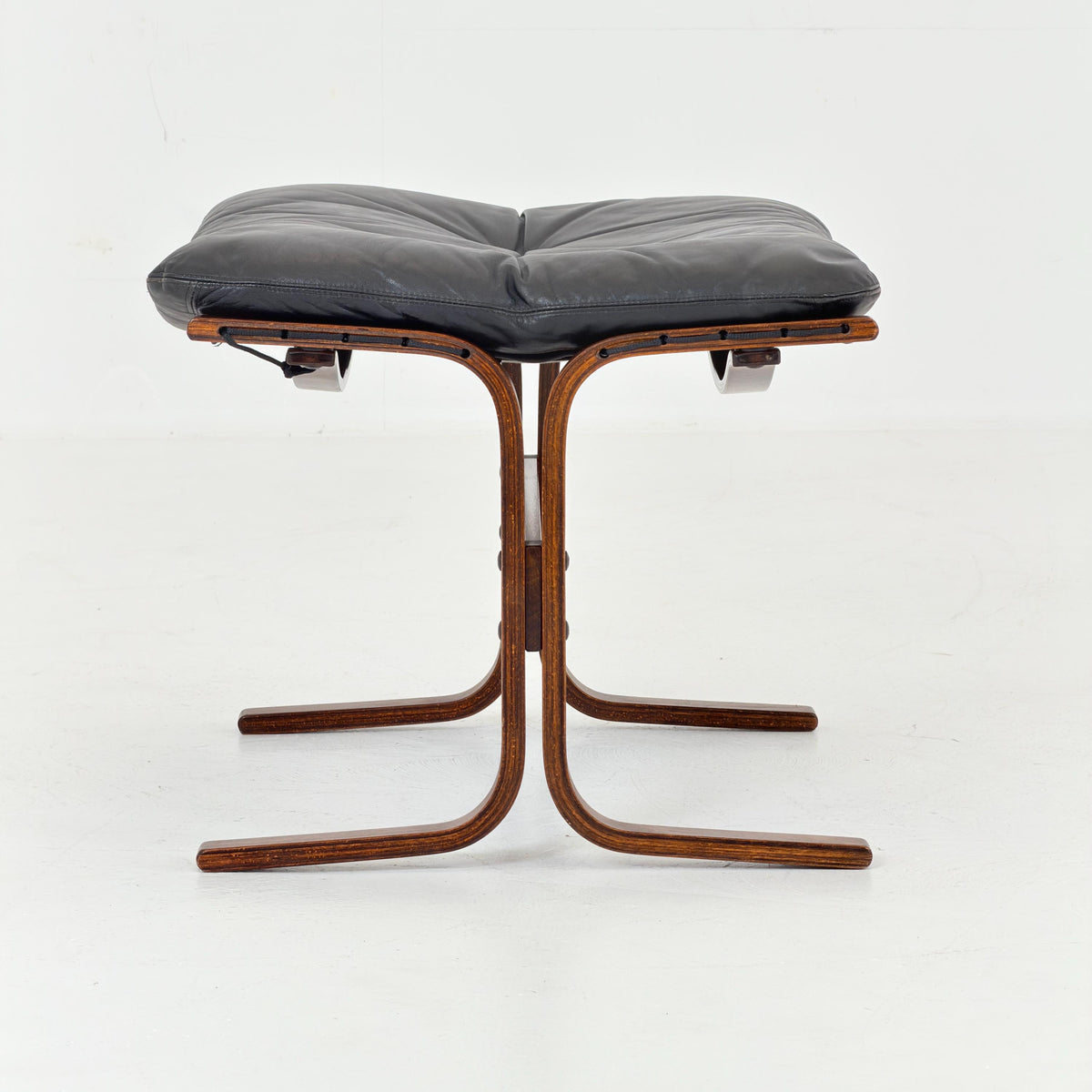 Mid century lounge “Siesta” ottoman by Ingmar Relling, Westnofa Furniture, Norway 1980s