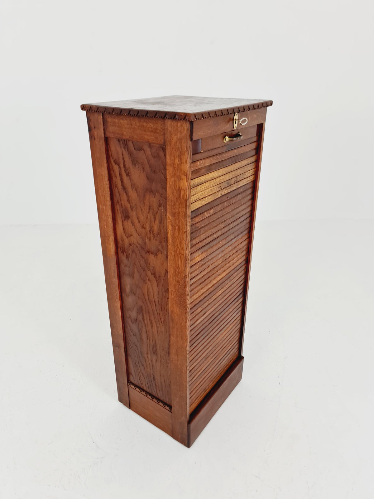 Bauhaus German roll document cabinet in walnut Wood , 1930s