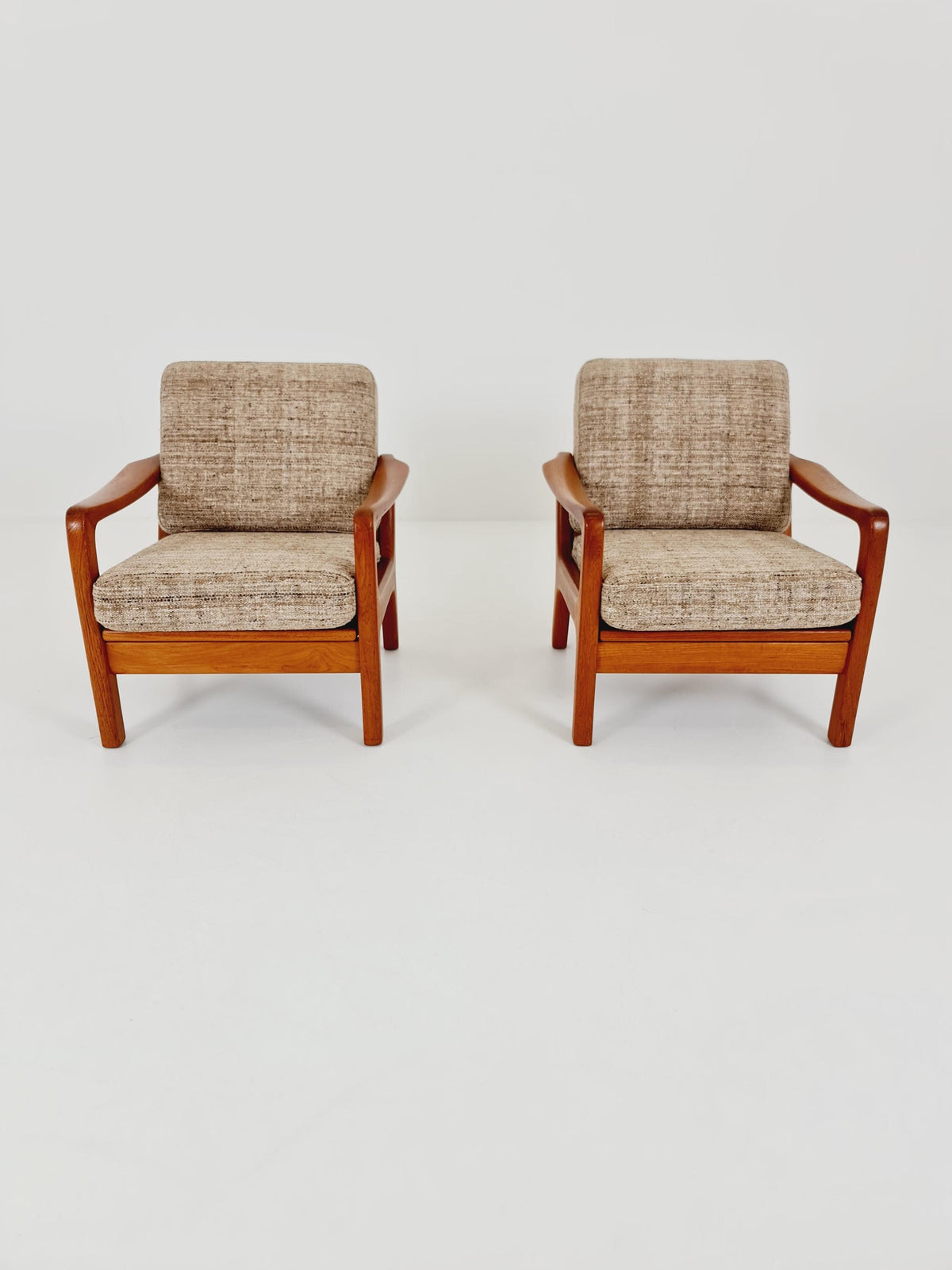 Mid century Danish easy lounge chairs by Juul Kristensen , 1970s, Set of 2