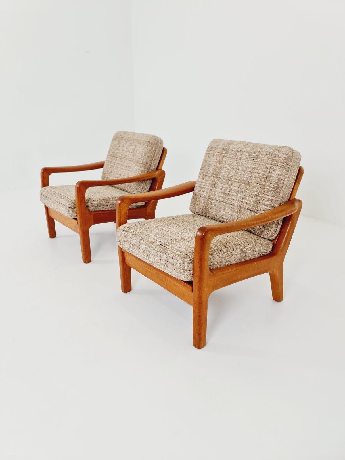 Mid century Danish easy lounge chairs by Juul Kristensen , 1970s, Set of 2