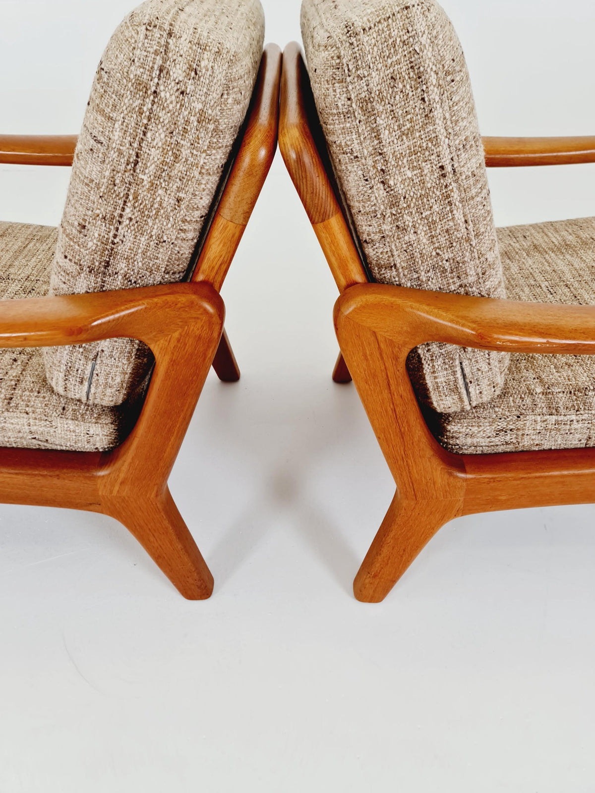 Mid century Danish easy lounge chairs by Juul Kristensen , 1970s, Set of 2