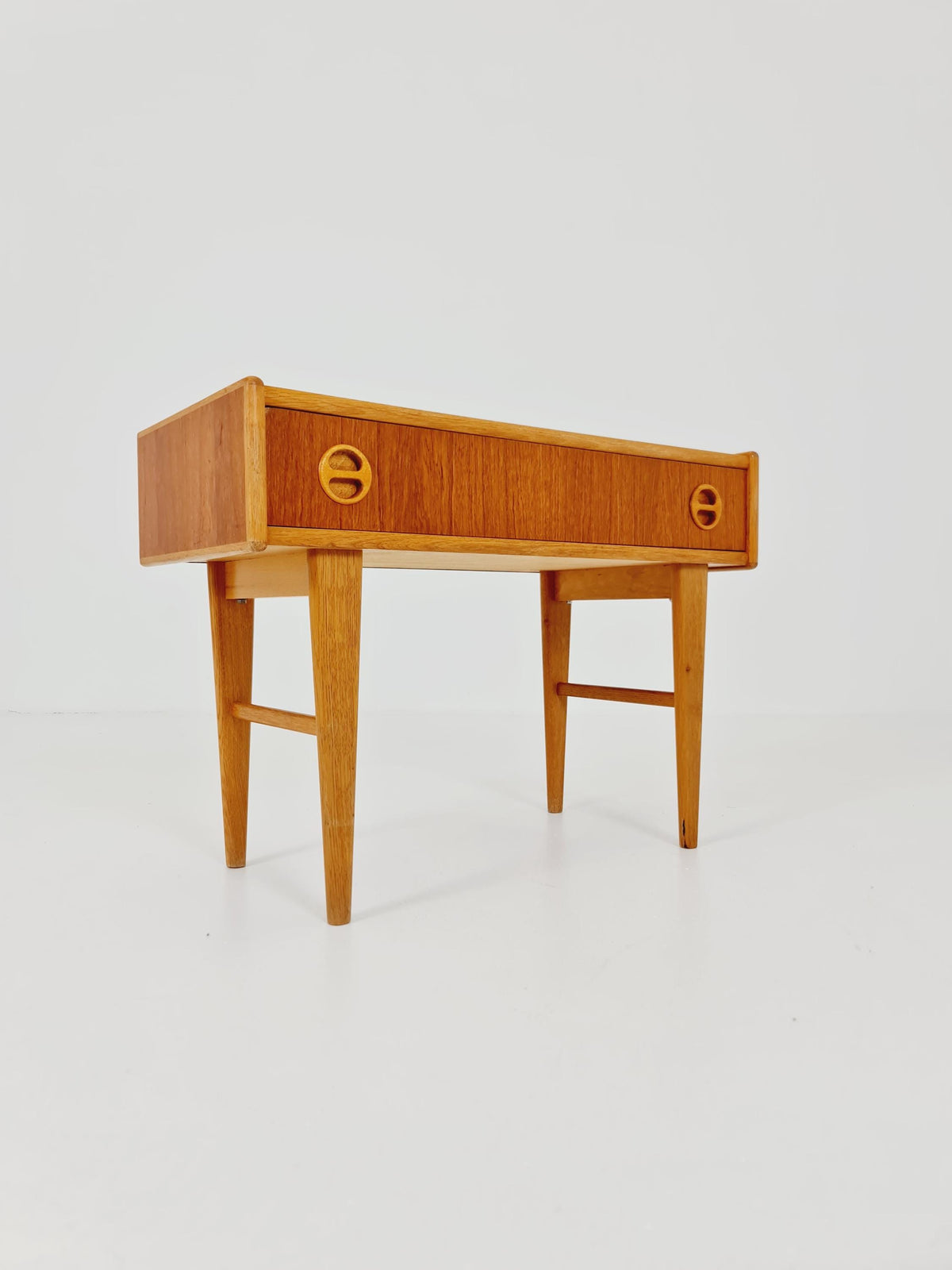Midcentury Carlström & Co Teak Vintage Side table/ Bedside table/ Night stand straight from the sixties