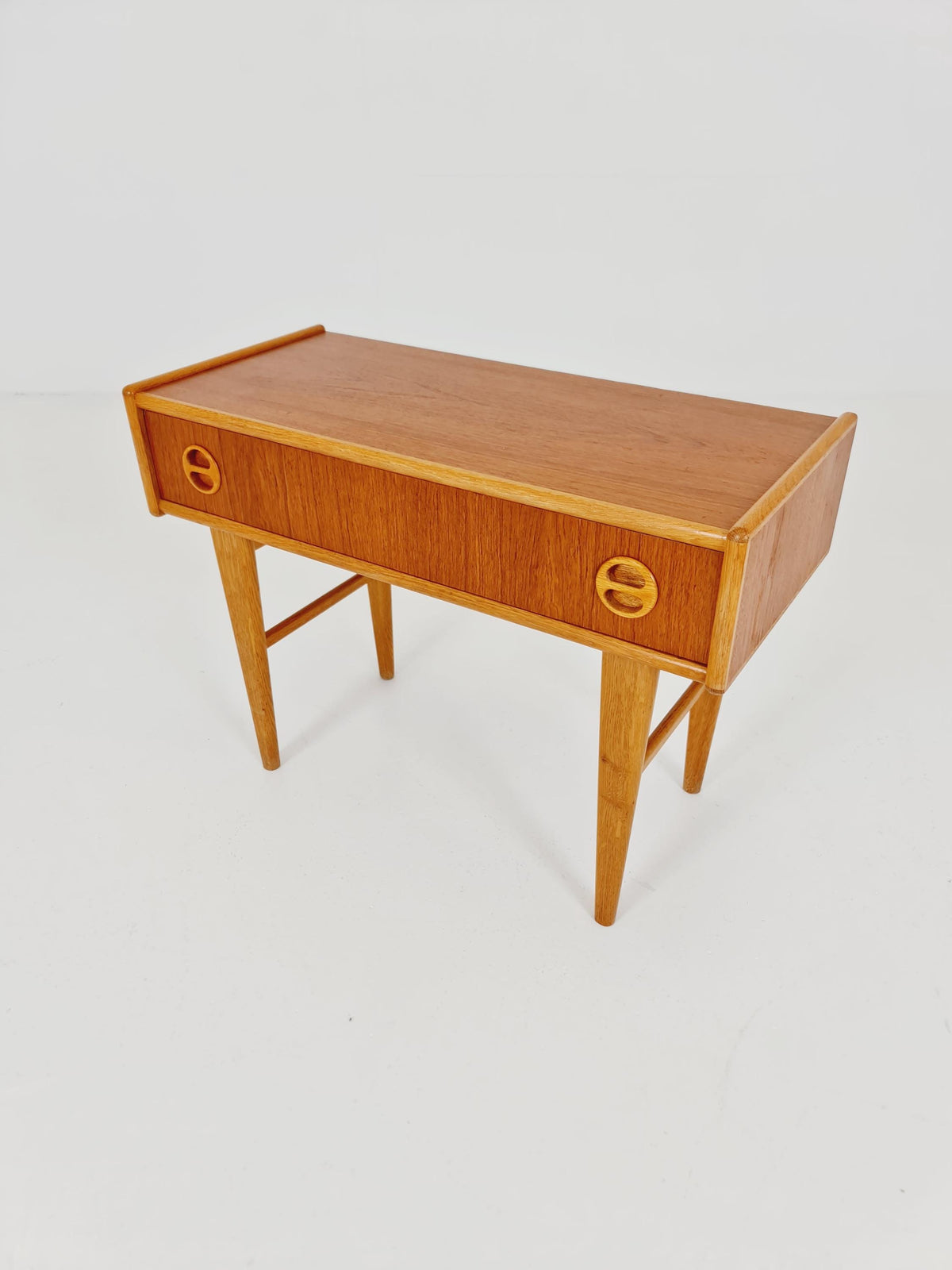 Midcentury Carlström & Co Teak Vintage Side table/ Bedside table/ Night stand straight from the sixties