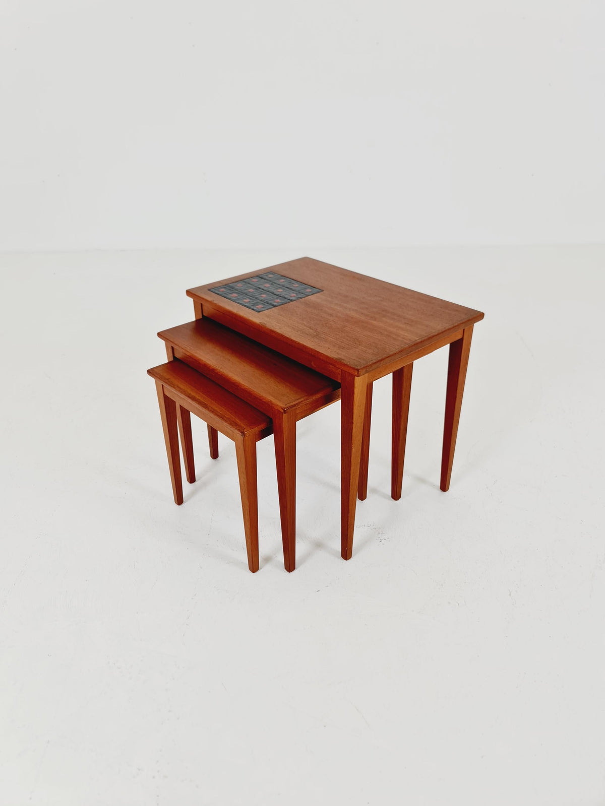 Midcentury danish teak + ceramic nesting tables/ side tables by Kvalitet Möbler, 1960s