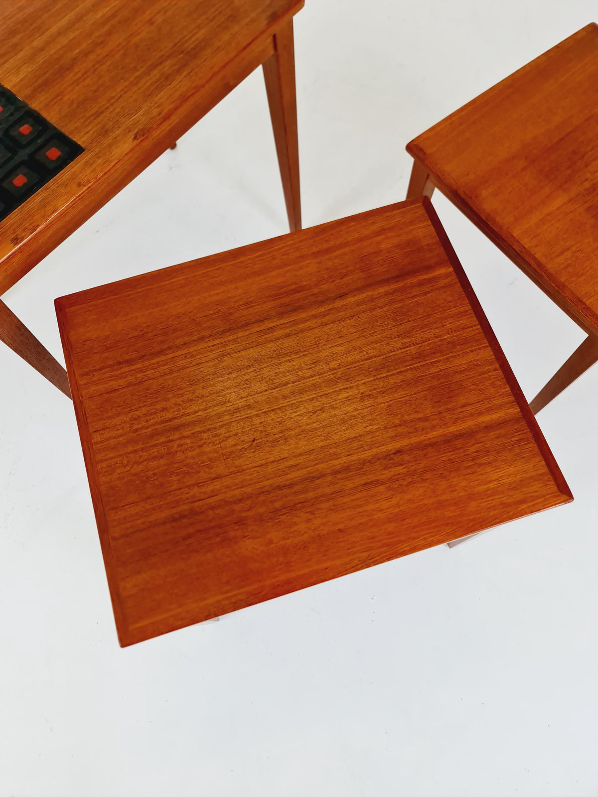 Midcentury danish teak + ceramic nesting tables/ side tables by Kvalitet Möbler, 1960s