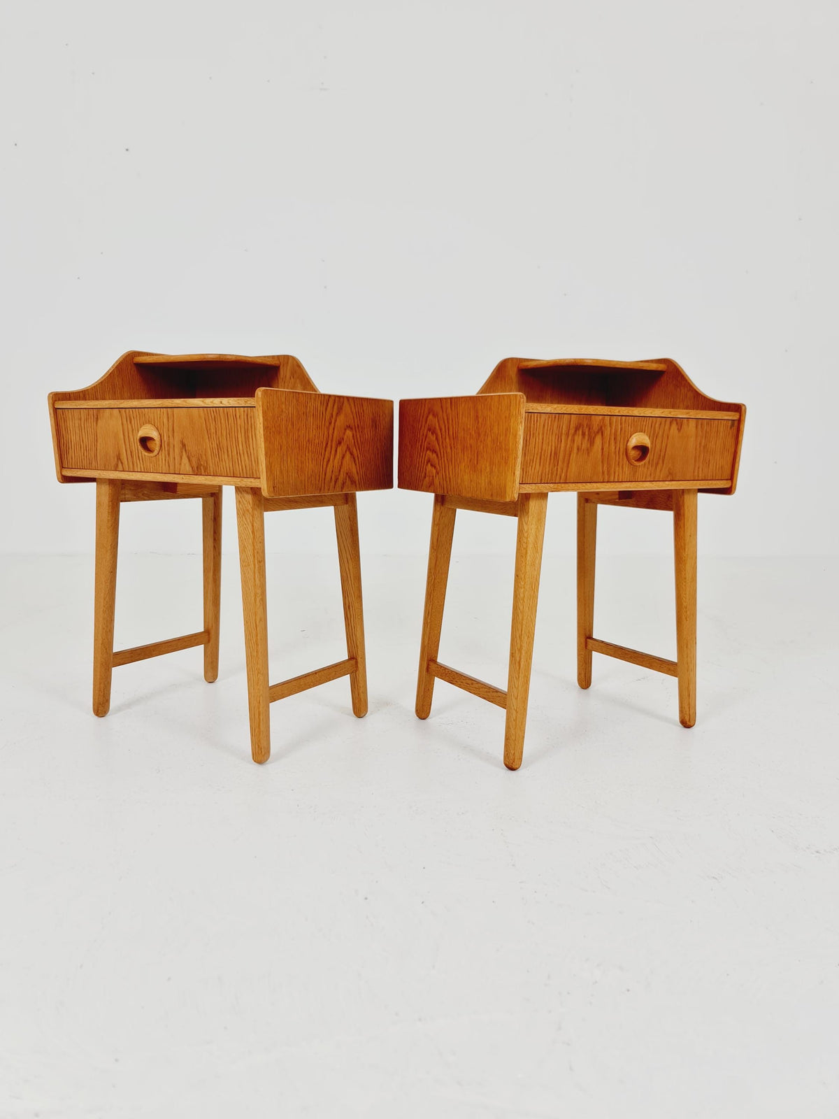 Pair of Swedish Midcentury Oak Vintage Side table/ Bedside table/ Night stand by Talgo 1960s