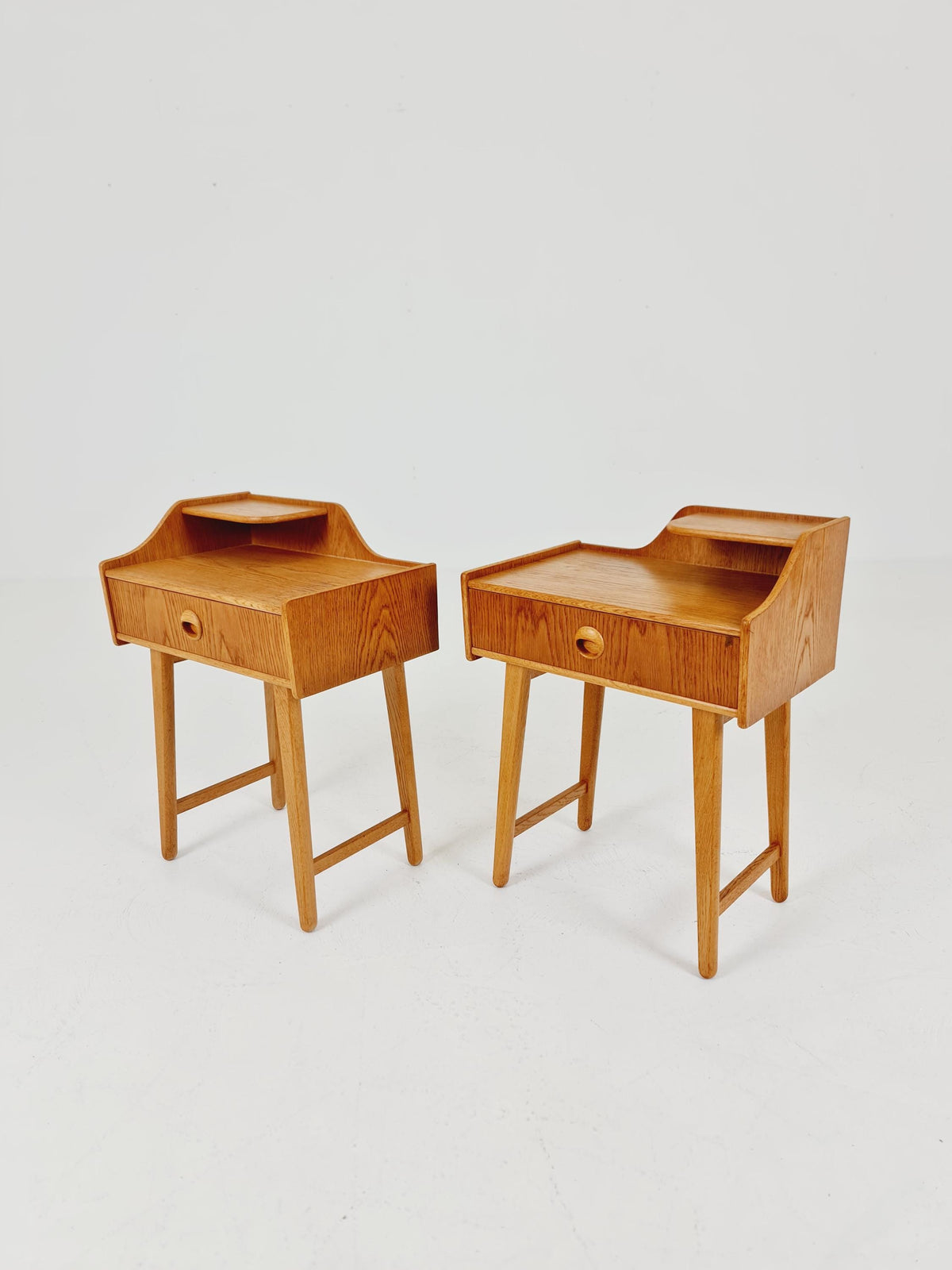 Pair of Swedish Midcentury Oak Vintage Side table/ Bedside table/ Night stand by Talgo 1960s