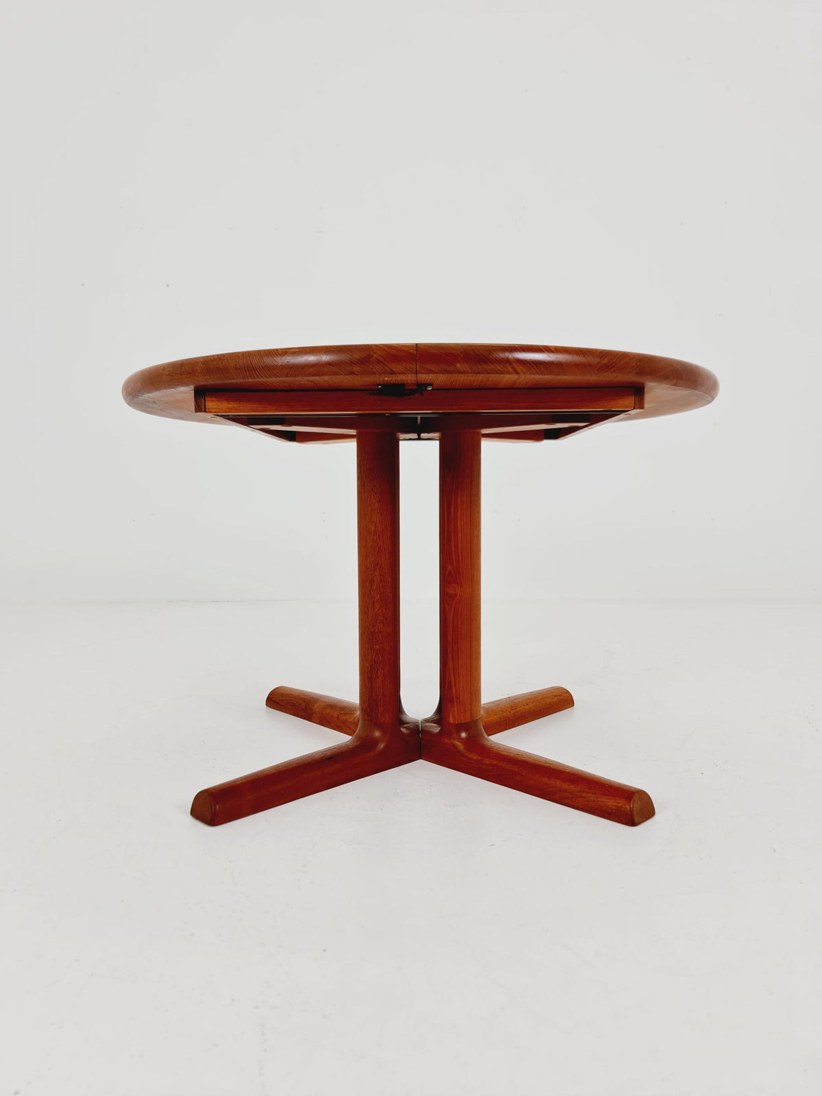 Mid century extendable Danish Modern Solid Teak XL dining table by Dyrlund MöbelFabrik , 1970s