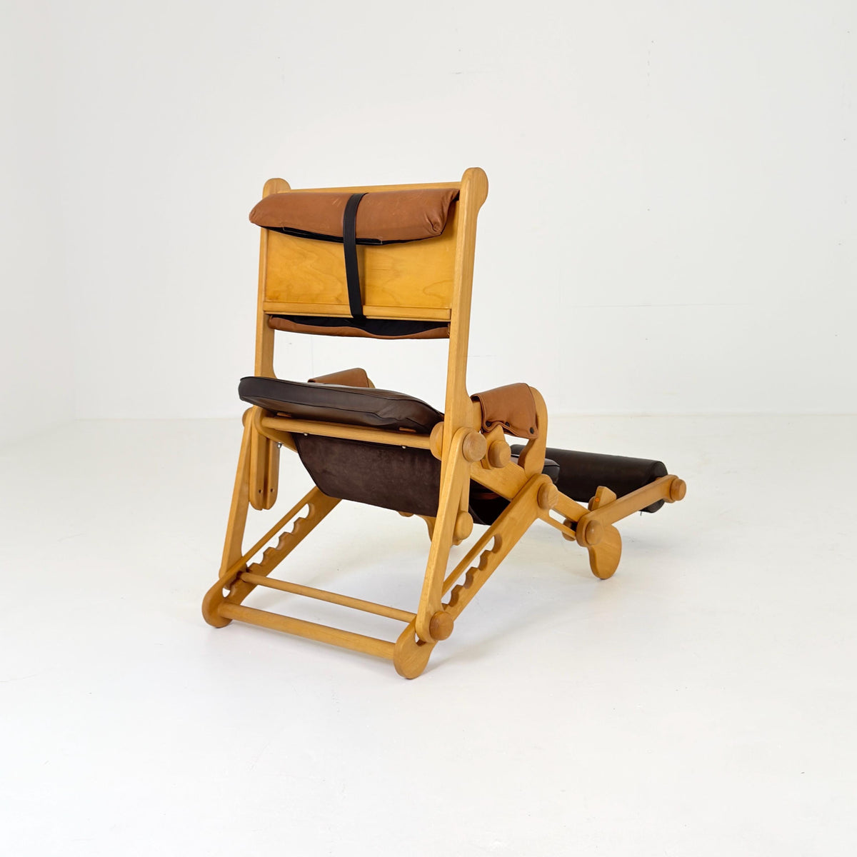 Rare Mid century Adjustable Reclining Lounge Chair – Leather & Beech Wood – IENA Award Label 1970s German