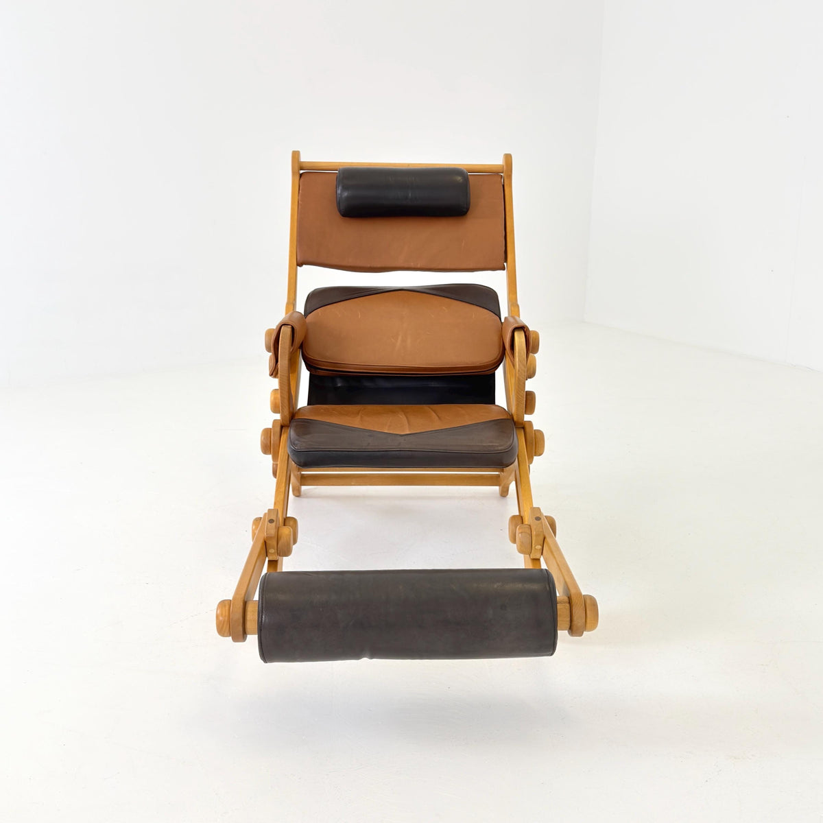 Rare Mid century Adjustable Reclining Lounge Chair – Leather & Beech Wood – IENA Award Label 1970s German