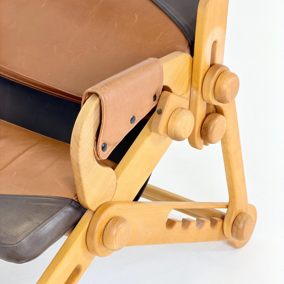 Rare Mid century Adjustable Reclining Lounge Chair – Leather & Beech Wood – IENA Award Label 1970s German