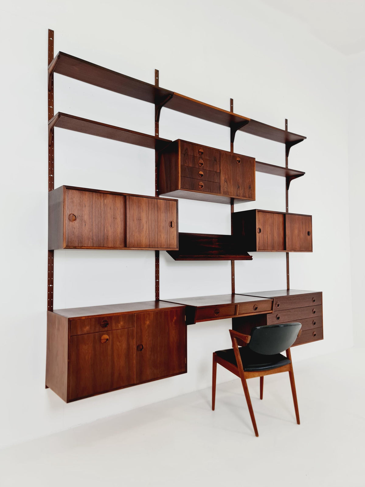 Rare Danish modern modular Rosewood shelving system by Hansen & Guldborg for HG Mobler, Denmark, 1960s