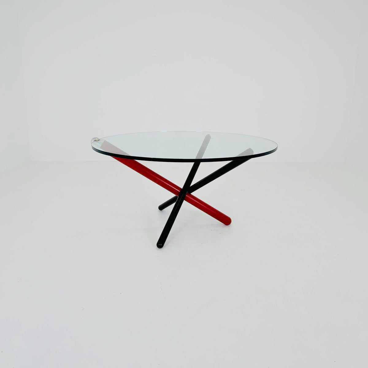 Rare Italian Postmodern Round Dining Table,Red & Black Sculptural Base, 1970s Italy,