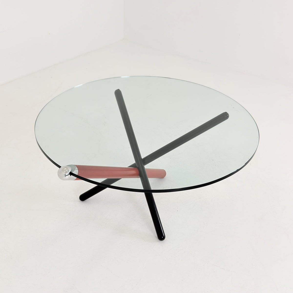 Rare Italian Postmodern Round Dining Table,Red & Black Sculptural Base, 1970s Italy,
