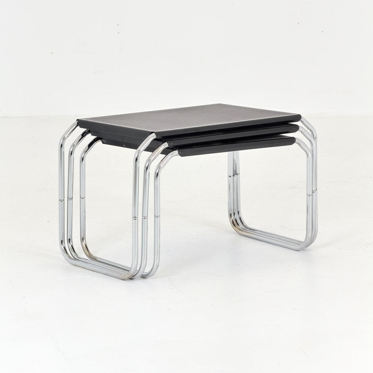 Set of 3 Italian Mid-Century / Bauhaus Style Nesting Tables 1980 Italy