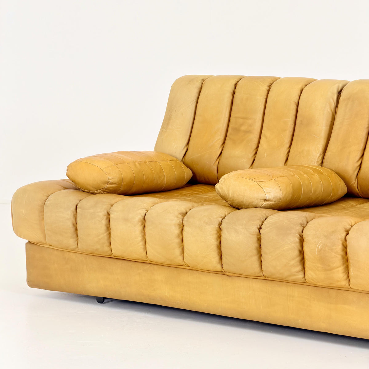 Mid century cognac leather Sofa bed Ds 85 from De Sede Switzerland 1960s
