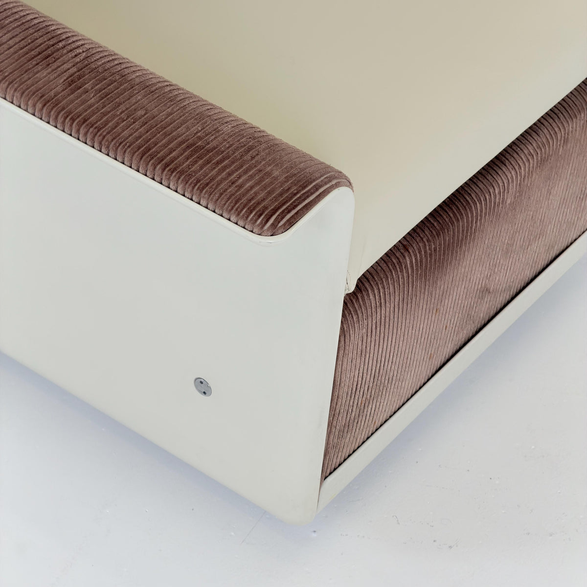 Rare Mid century Dieter Rams 620 Lounge Chair RZ62 – Brown Corduroy, White Shell & Swivel Base, Germany, 1970s