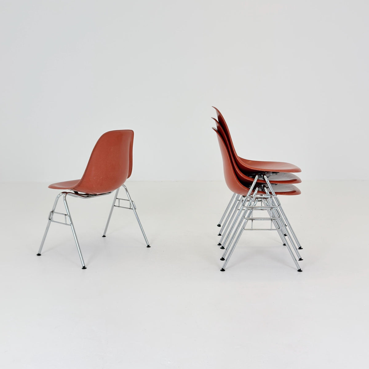 Set of 4 Original Herman Miller Eames DSS Fiberglass Chairs, Coral Orange, 1970s