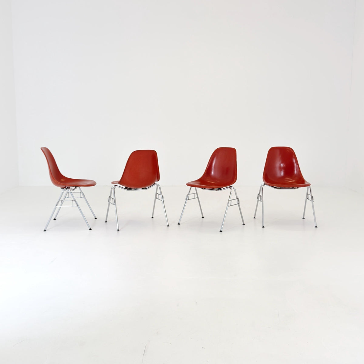 Set of 4 Original Herman Miller Eames DSS Fiberglass Chairs, Coral Orange, 1970s