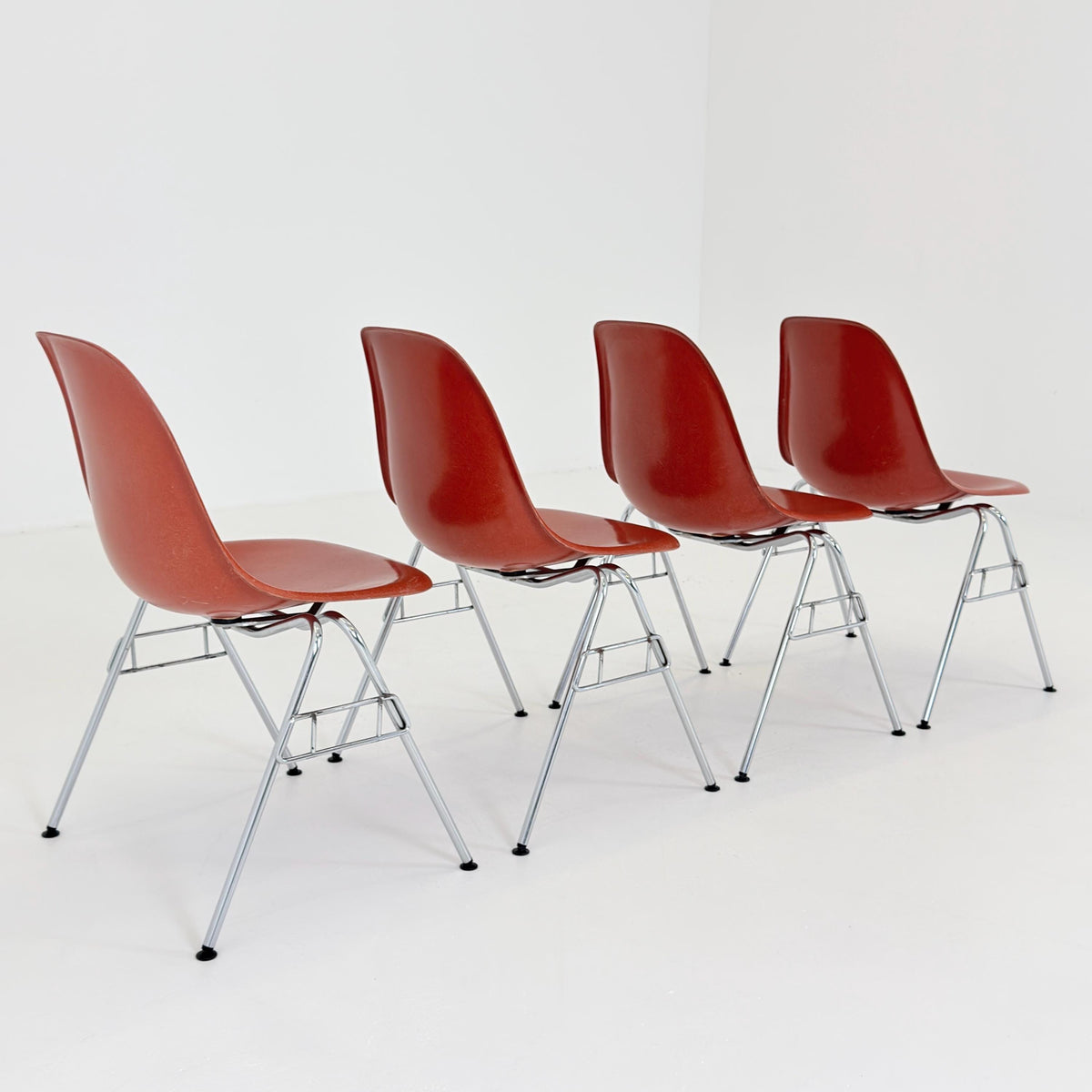 Set of 4 Original Herman Miller Eames DSS Fiberglass Chairs, Coral Orange, 1970s