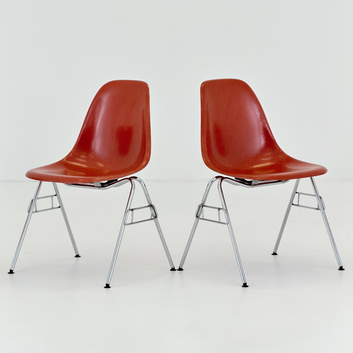 Set of 4 Original Herman Miller Eames DSS Fiberglass Chairs, Coral Orange, 1970s