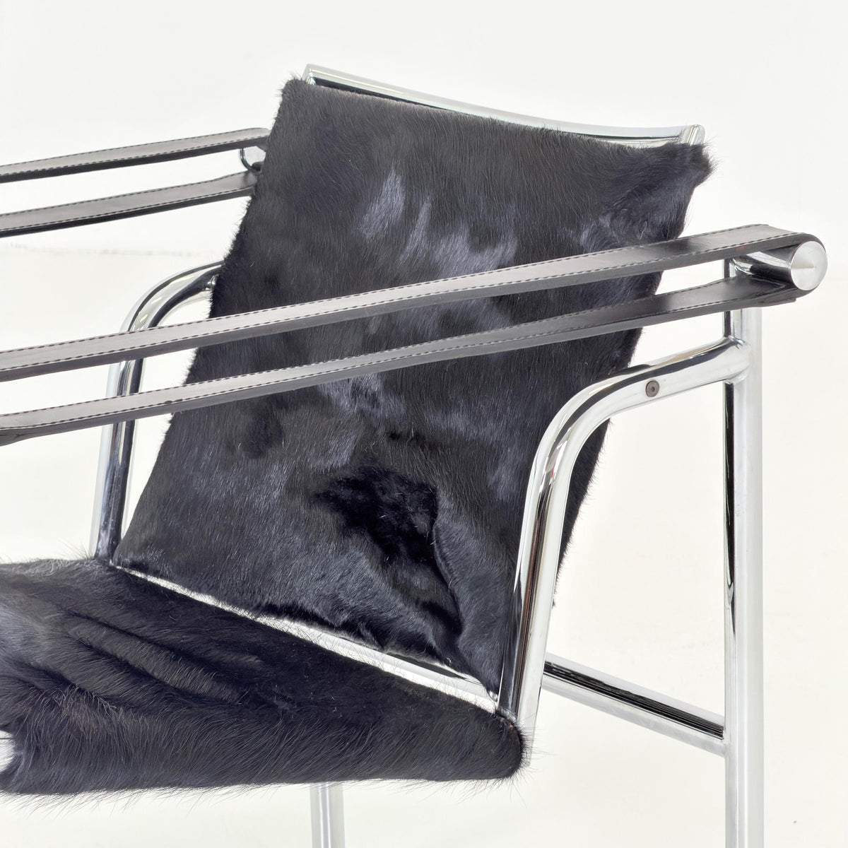 Mid century Bauhaus LC1 Style Sling Armchair, Black Pony Hair Hide & Chrome Frame, Italian Mid-Century Modern Lounge Chair, 1980 Italy