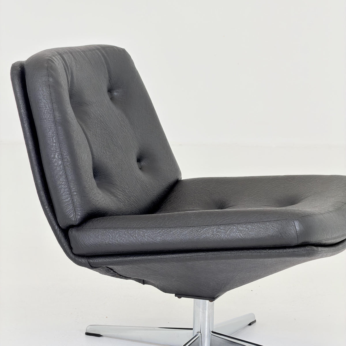 Mid century Swivel chair model Mila,designed by Gillis Lundgren for Ikea in the 1960s