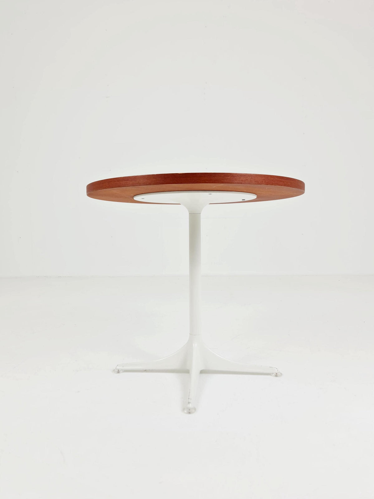 Midcentury side table BY George Nelson for Herman Miller Modell 5452 1970s