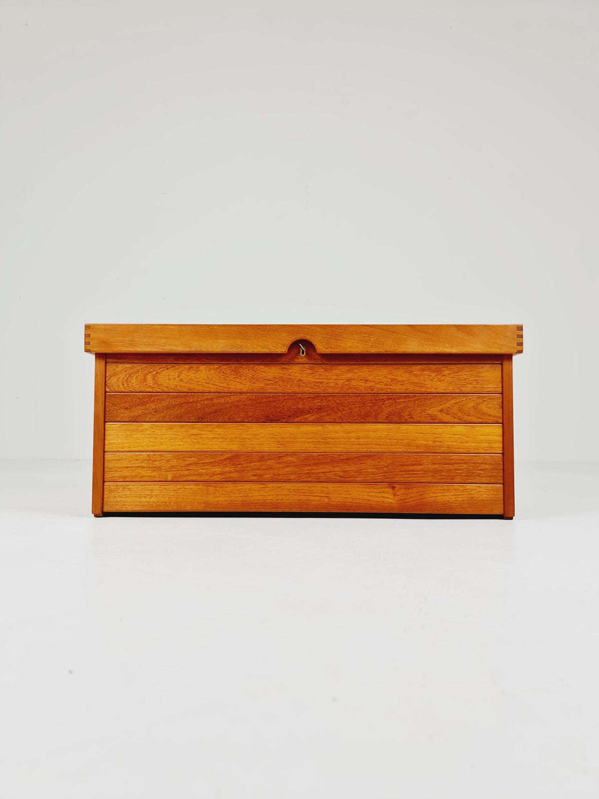 Mid century Storage chest /trunk By Kai Kristiansen for Aksel Kjersgaard NR30 1960s