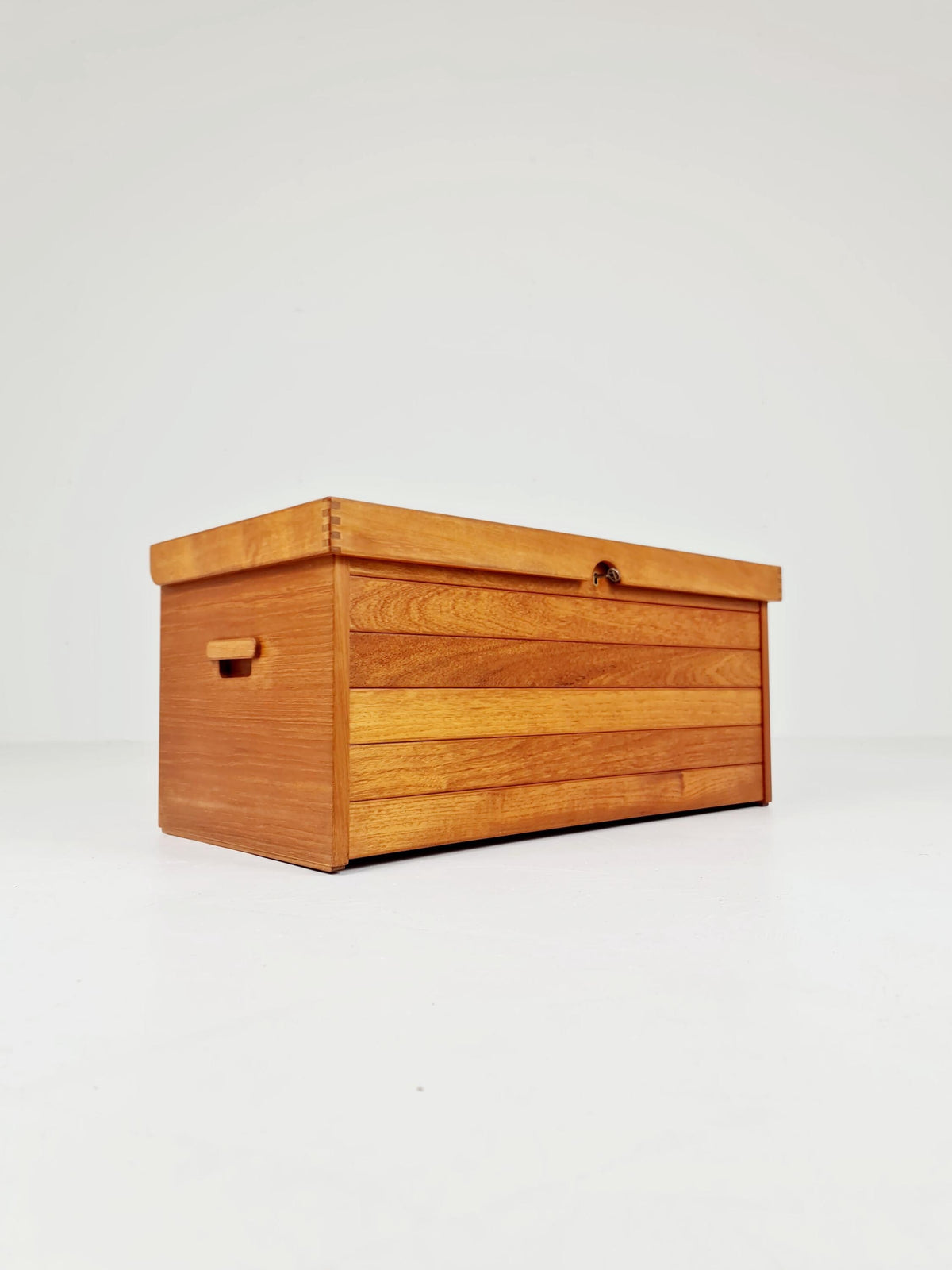 Mid century Storage chest /trunk By Kai Kristiansen for Aksel Kjersgaard NR30 1960s