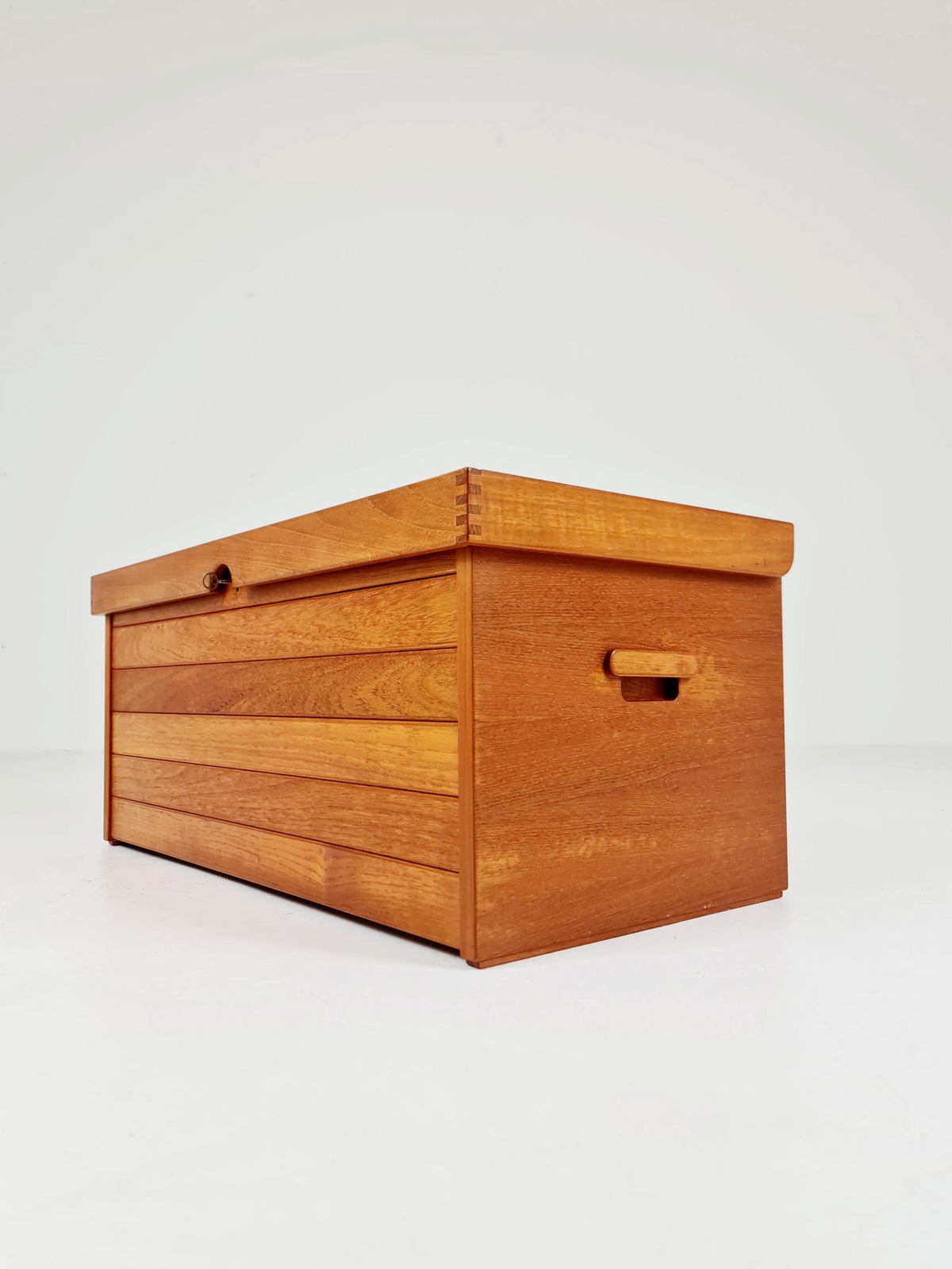 Mid century Storage chest /trunk By Kai Kristiansen for Aksel Kjersgaard NR30 1960s