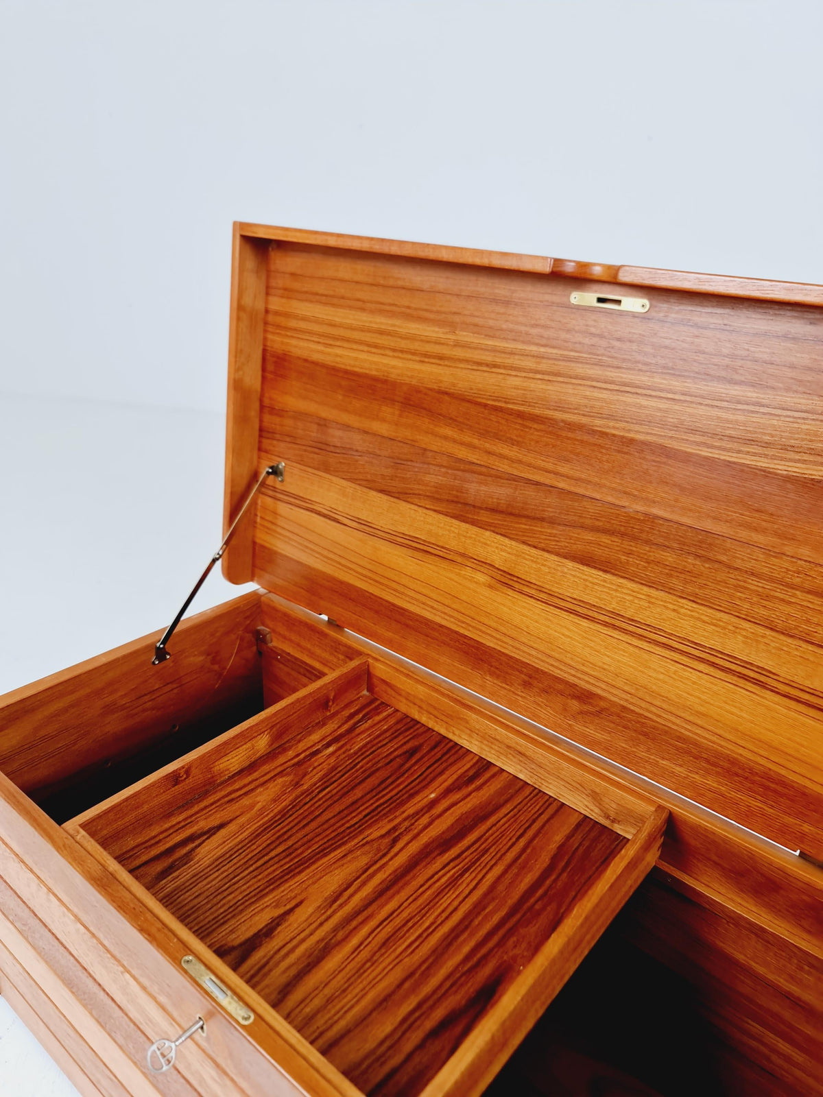 Mid century Storage chest /trunk By Kai Kristiansen for Aksel Kjersgaard NR30 1960s