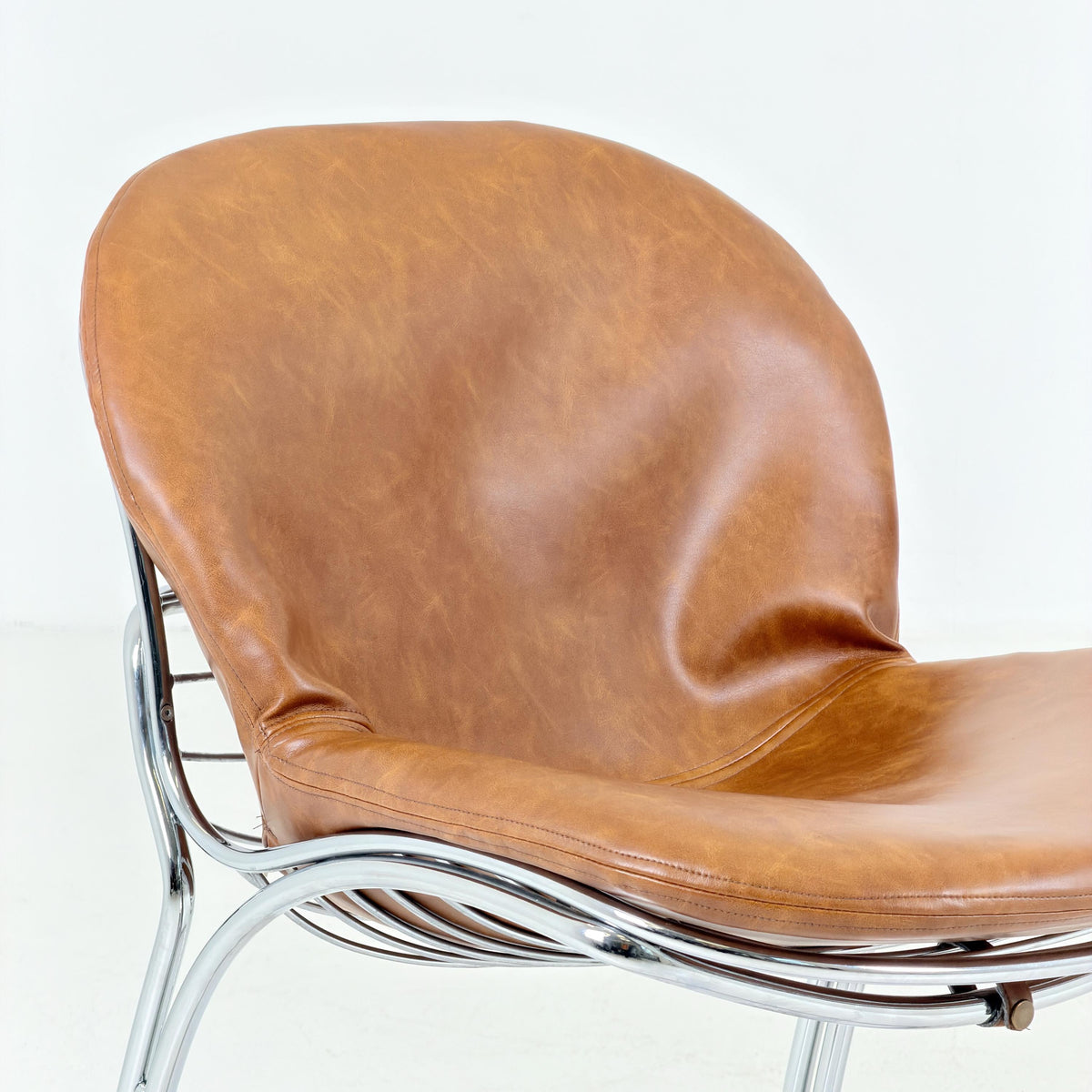 1 of 2 Mid century Bauhaus cognac leather Sabrina dining chair by Gaston’s Rinaldi for Rima Linea ,1970s Italy