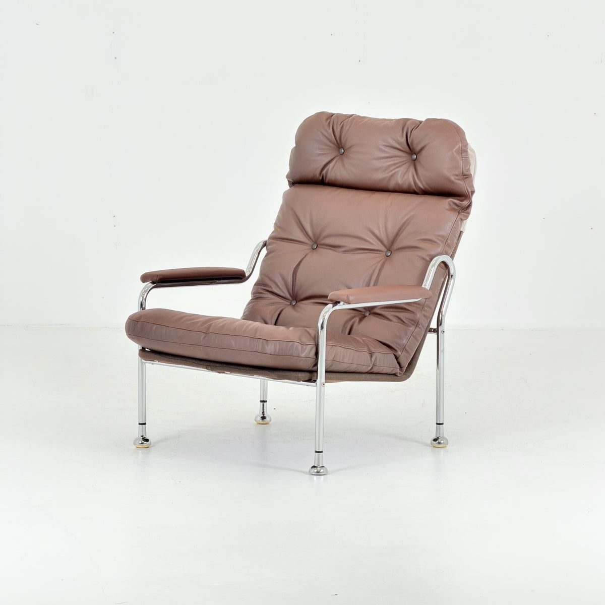 Mid-Century Modern Scandinavian lounge chair Design By Bo Eigert for Stalbo , Sweden 1970s